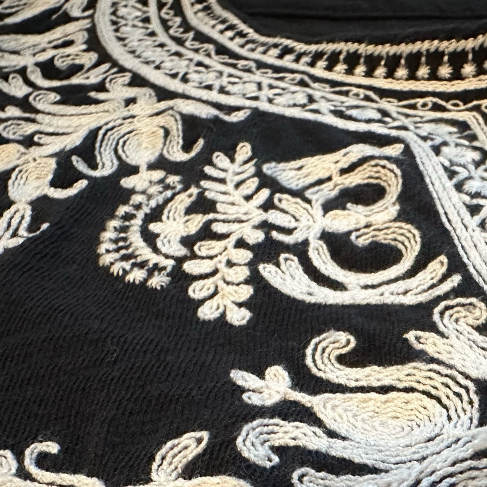 Talbots Embroidered Tunic Top Black White Floral Boho 3/4 Sleeve Size M - Picture 5 of 7